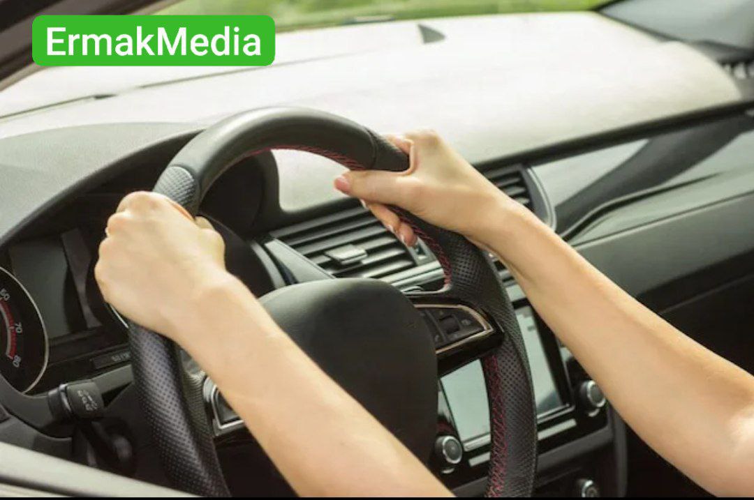 Руки строго на руле