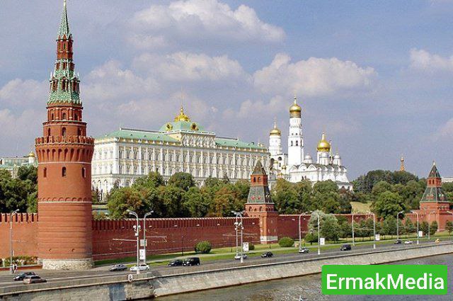 Пьяный москвич пытался заехать в Кремль 