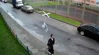 Сброшенный с шестого этажа вентилятор практически не убил девушку