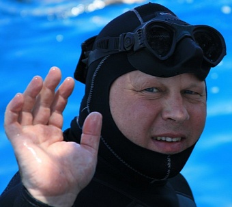 Трагическая гибель опытного дайвера: рука застряла в бассейне в Москве