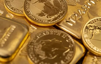 Золотые резервы России достигли рекордных 151,9 миллиарда долларов